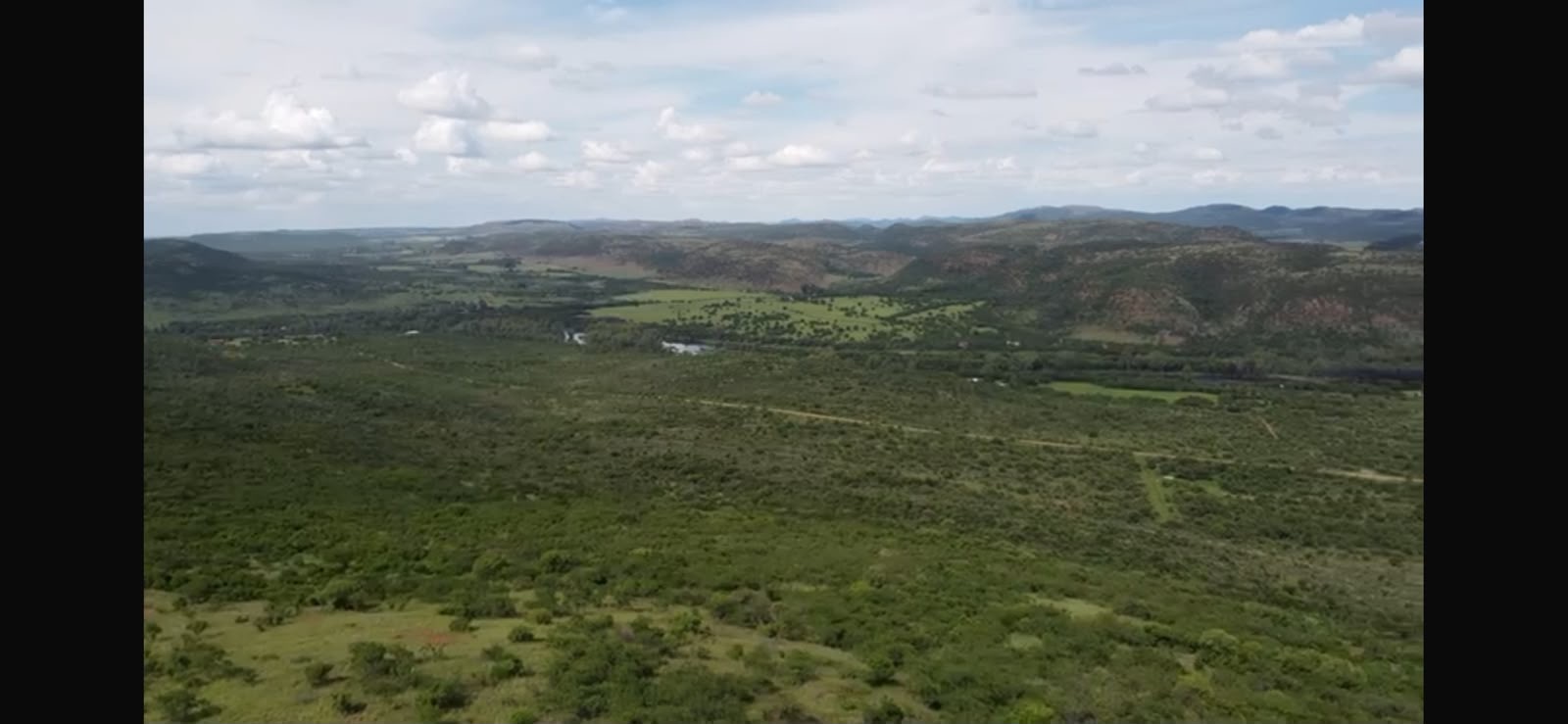 Aerial view over Kleinbos Game Breeders and the Vredefort Dome, photo 1